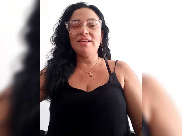 nadiaSamiri webcam bongacams model stream image