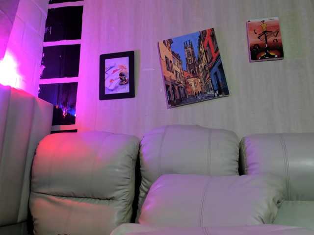 nadiaSamiri live cam on BongaCams