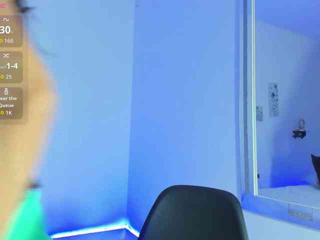 nadiaSamiri webcam