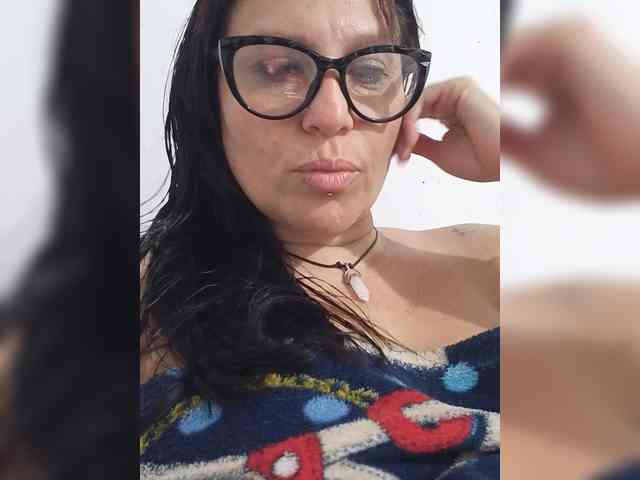 nadiaSamiri webcam
