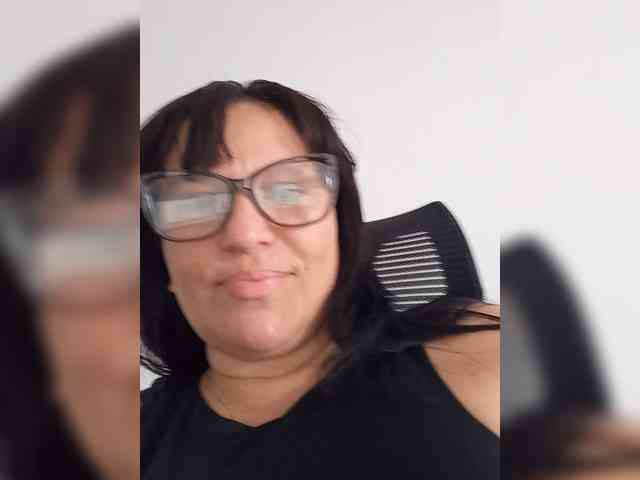 nadiaSamiri webcam