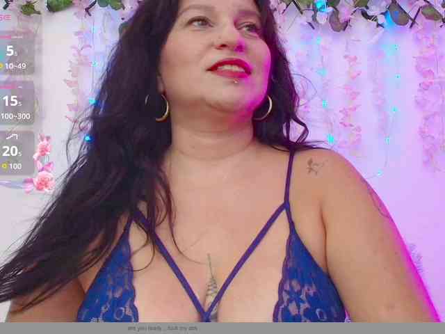 nadiaSamiri webcam