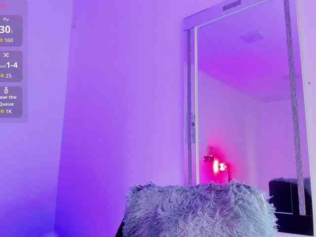 nadiaSamiri webcam