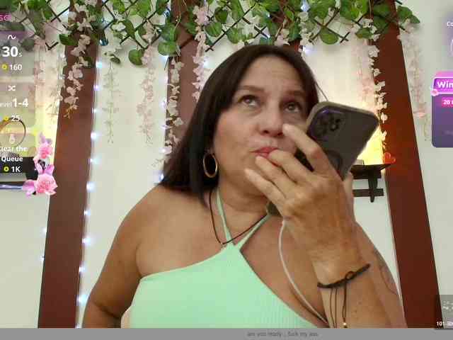 nadiaSamiri webcam