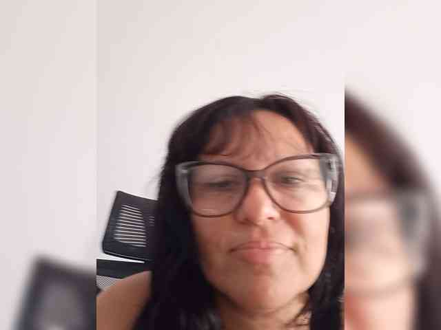 nadiaSamiri webcam