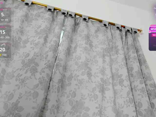 nadiaSamiri webcam