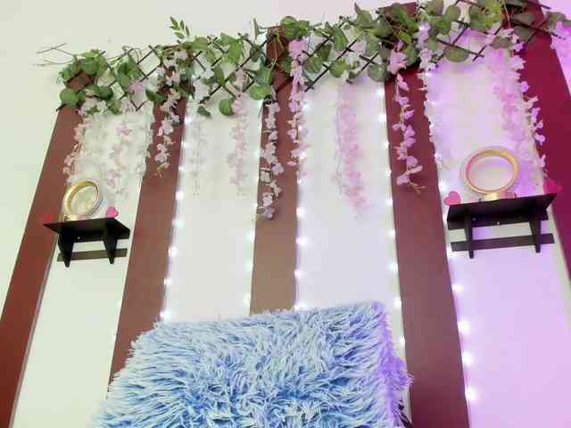 nadiaSamiri webcam