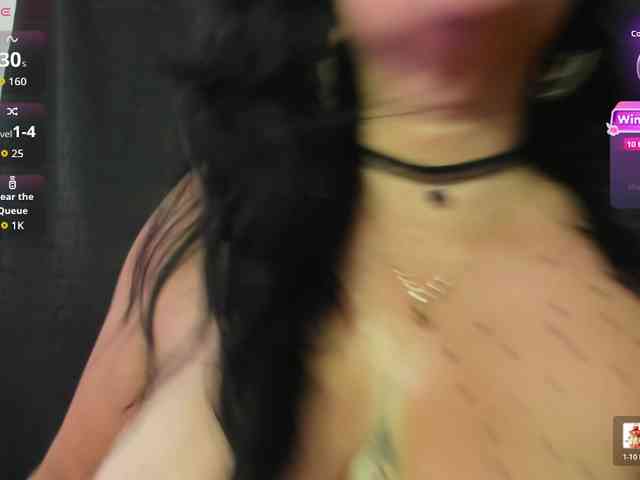 nadiaSamiri webcam