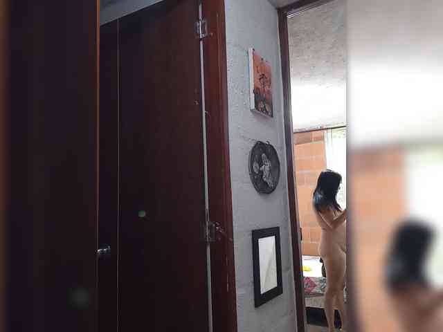 nadiaSamiri webcam