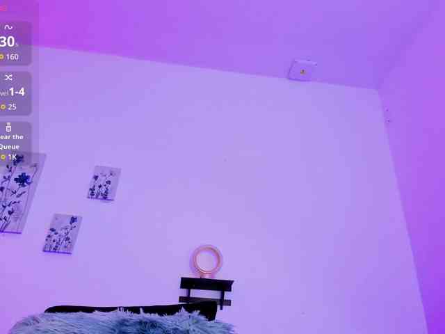 nadiaSamiri webcam