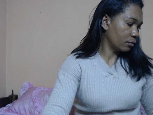 Rsylvie live webcam show