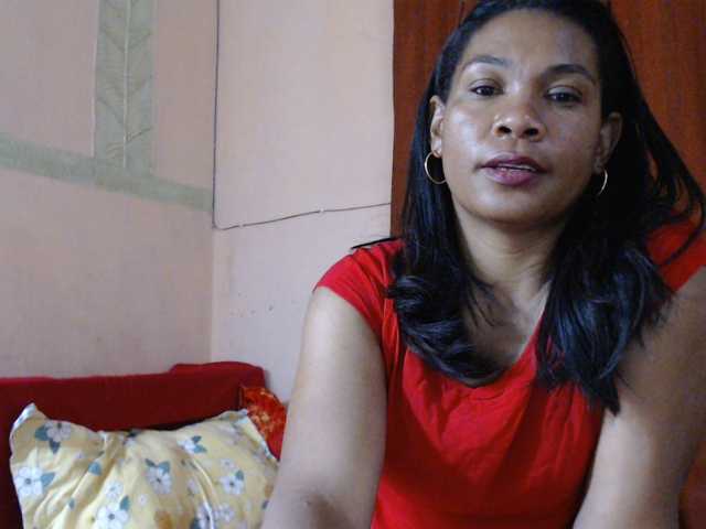 Rsylvie live cam on BongaCams