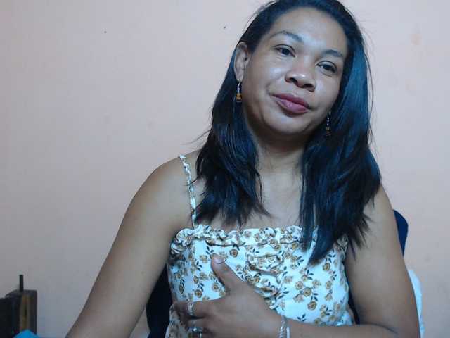 Rsylvie live cam on BongaCams