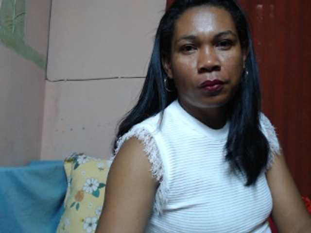 Rsylvie live cam on BongaCams