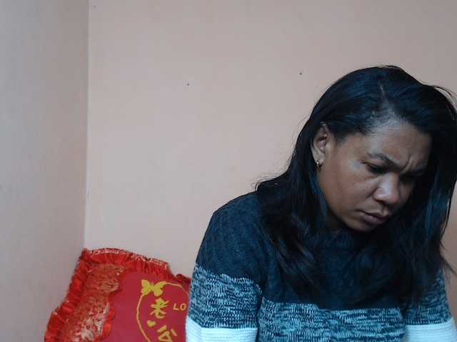 Rsylvie live cam on BongaCams