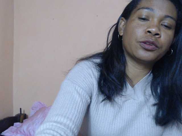 Rsylvie live webcam show