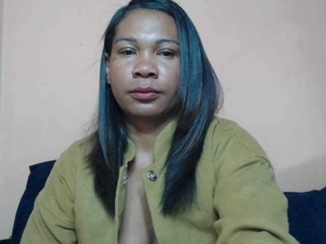 Rsylvie live cam on BongaCams