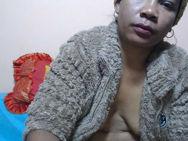 Rsylvie live cam on BongaCams