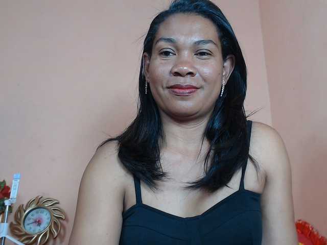 Rsylvie live cam on BongaCams