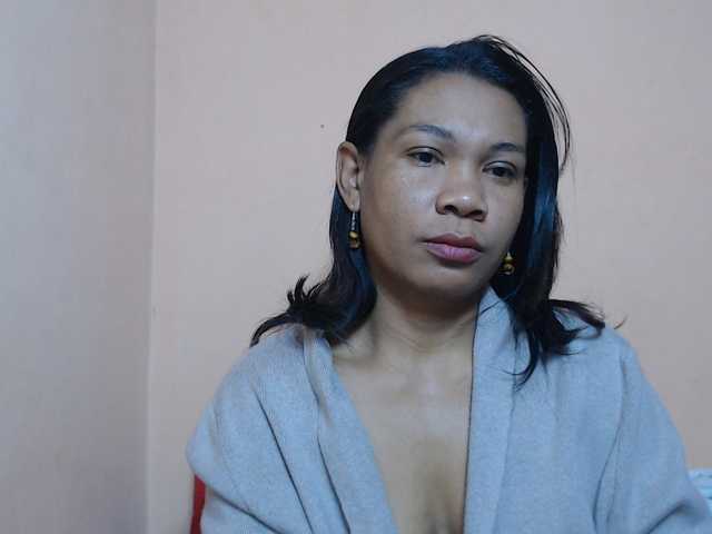 Rsylvie live cam on BongaCams