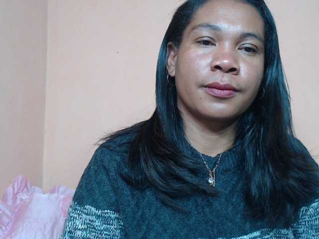 Rsylvie live cam on BongaCams