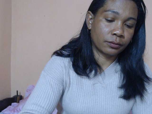 Rsylvie live webcam show