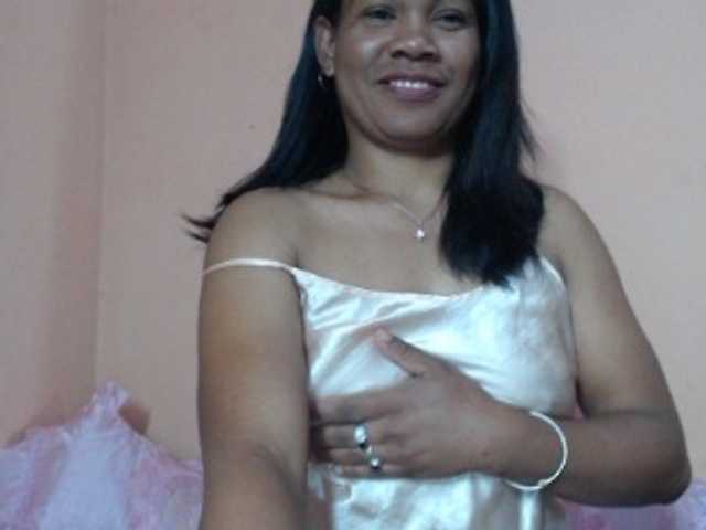 Rsylvie live webcam show