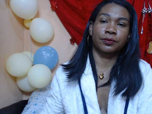 Rsylvie live cam on BongaCams