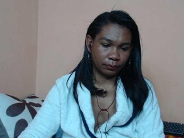 Rsylvie live cam on BongaCams