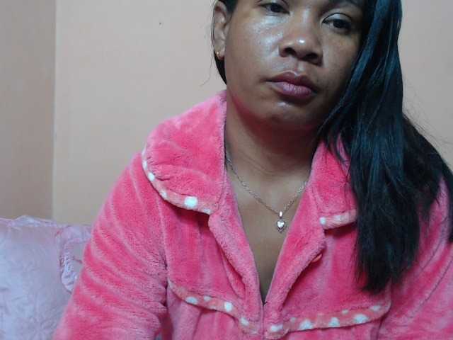 Rsylvie live cam on BongaCams