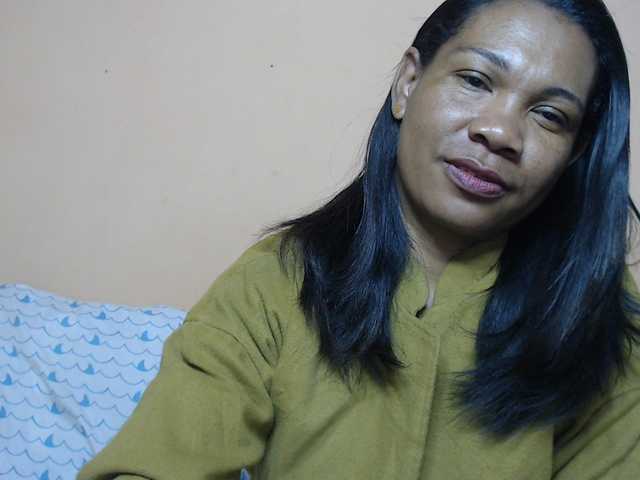 Rsylvie live cam on BongaCams