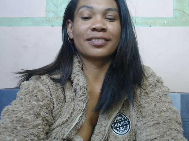 Rsylvie live cam on BongaCams