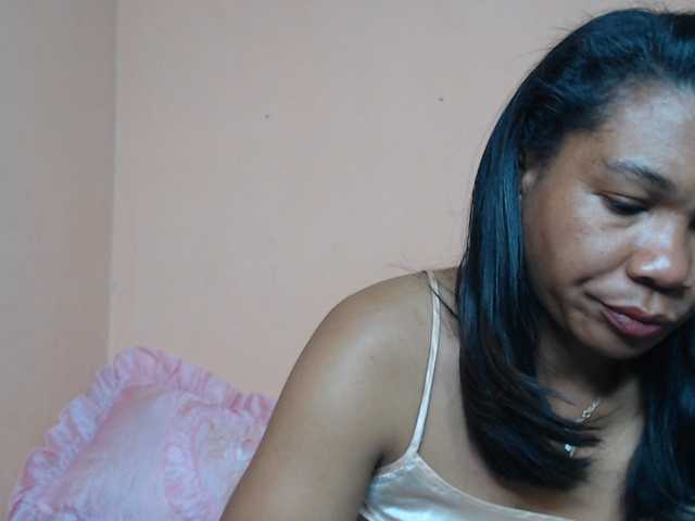 Rsylvie live cam on BongaCams