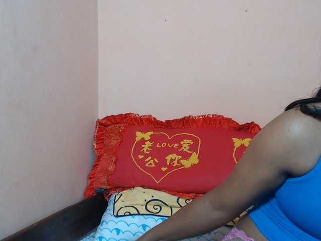 Rsylvie live cam on BongaCams