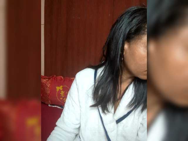 Rsylvie live cam on BongaCams
