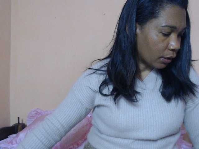 Rsylvie live cam on BongaCams