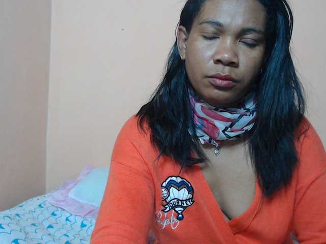 Rsylvie live cam on BongaCams