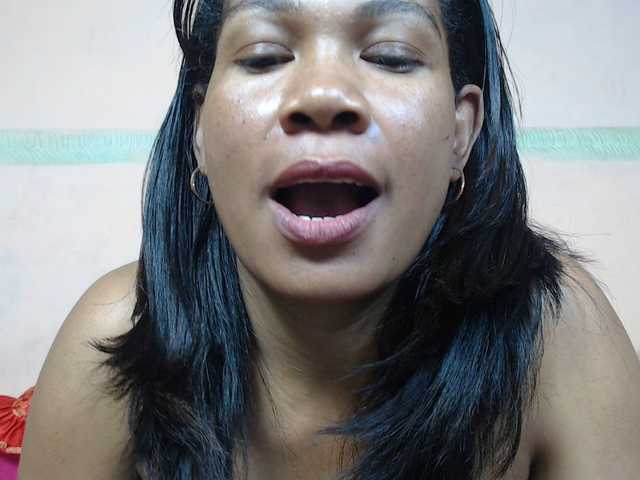 Rsylvie's BongaCams show and profile