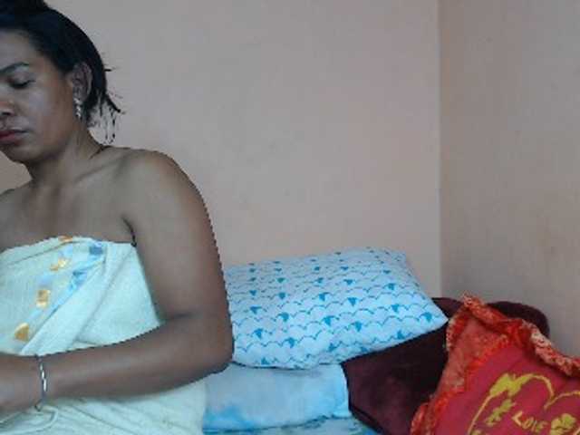 Rsylvie live cam on BongaCams