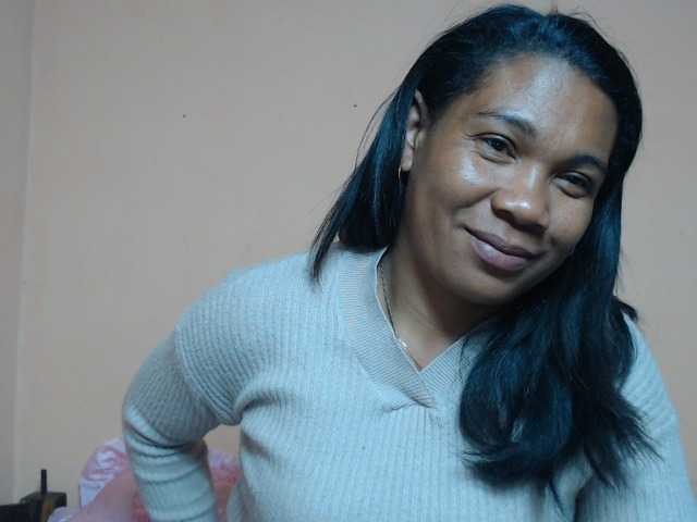Rsylvie Cam en directo en BongaCams
