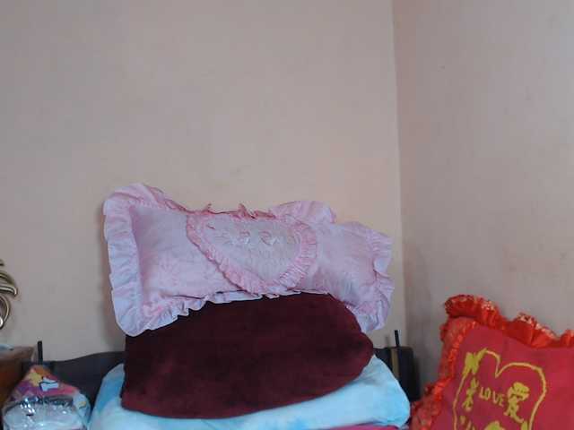 Rsylvie live cam on BongaCams