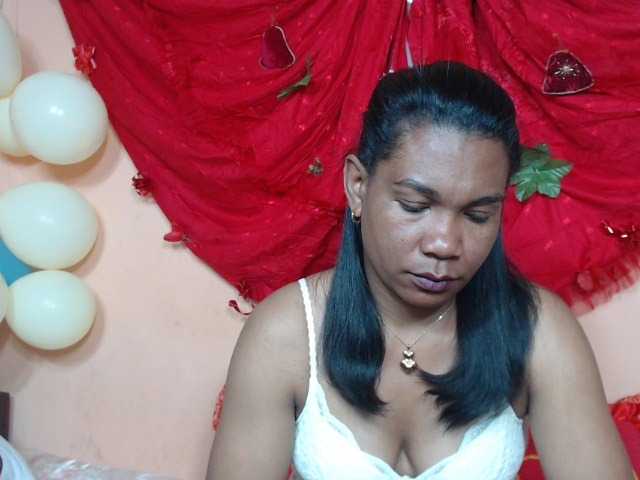 Rsylvie live cam preview