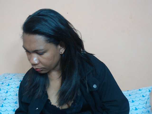 Rsylvie live cam on BongaCams