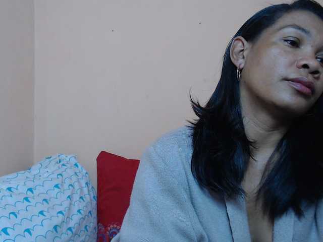 Rsylvie live cam on BongaCams