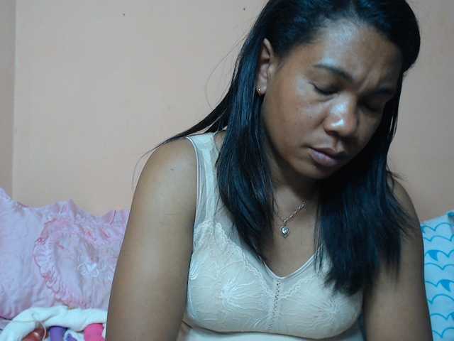 Rsylvie live webcam show