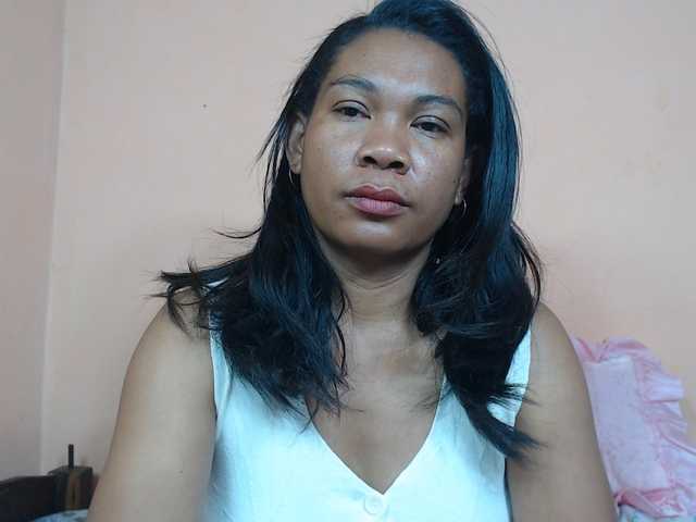 Rsylvie live cam on BongaCams