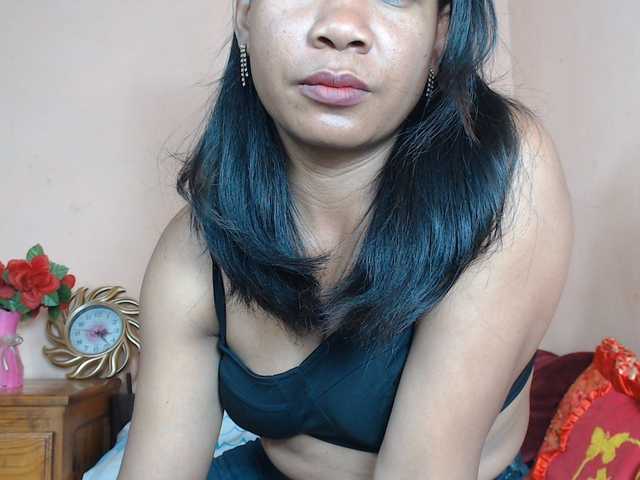 Rsylvie live cam on BongaCams
