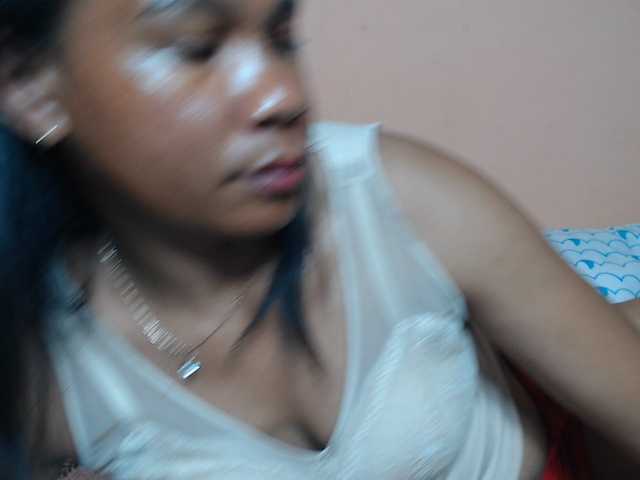 Rsylvie live cam on BongaCams