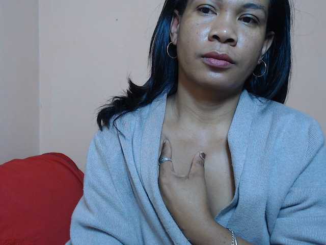 Rsylvie live cam on BongaCams
