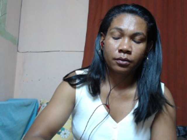 Rsylvie live cam preview